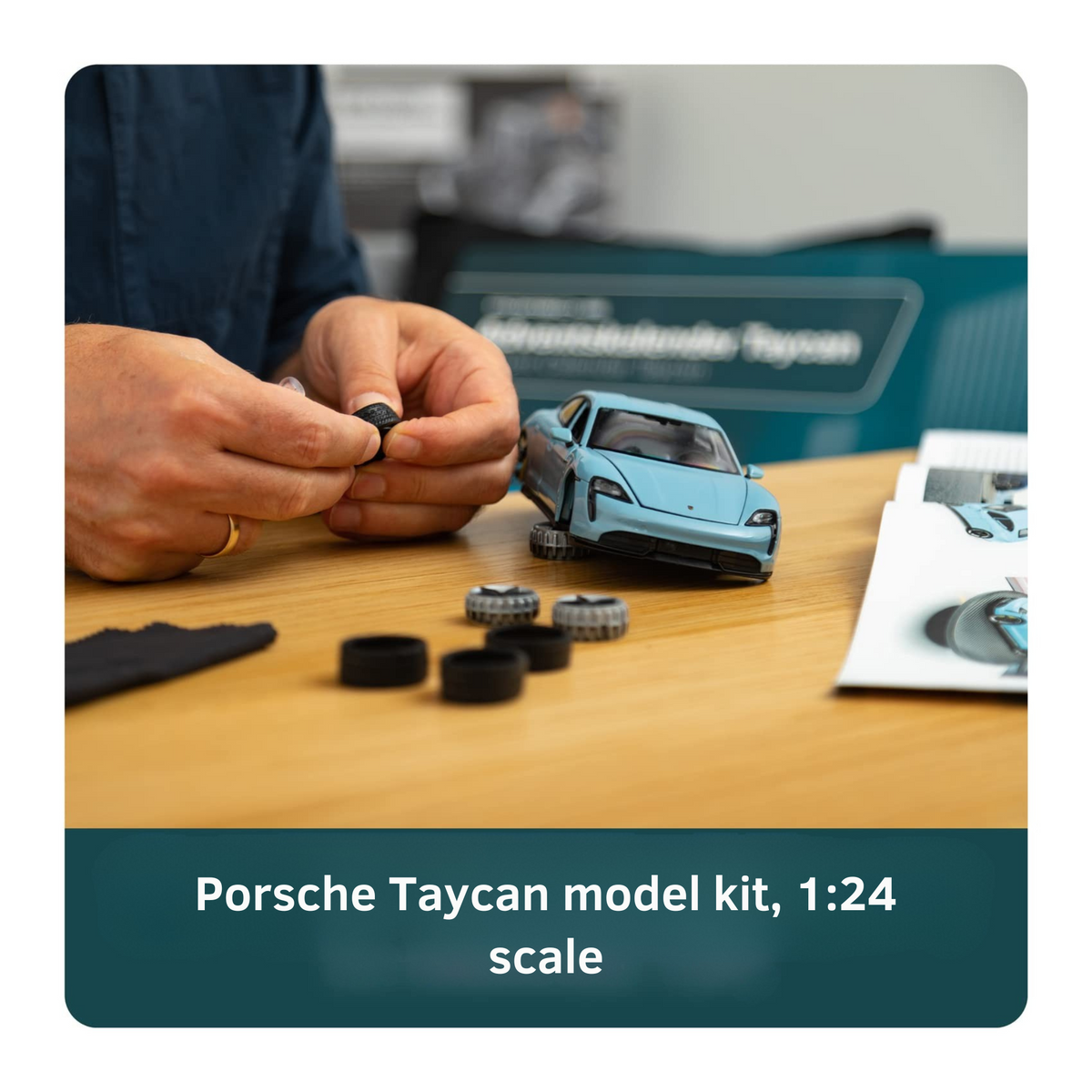Porsche Taycan Advent Calendar 1:24