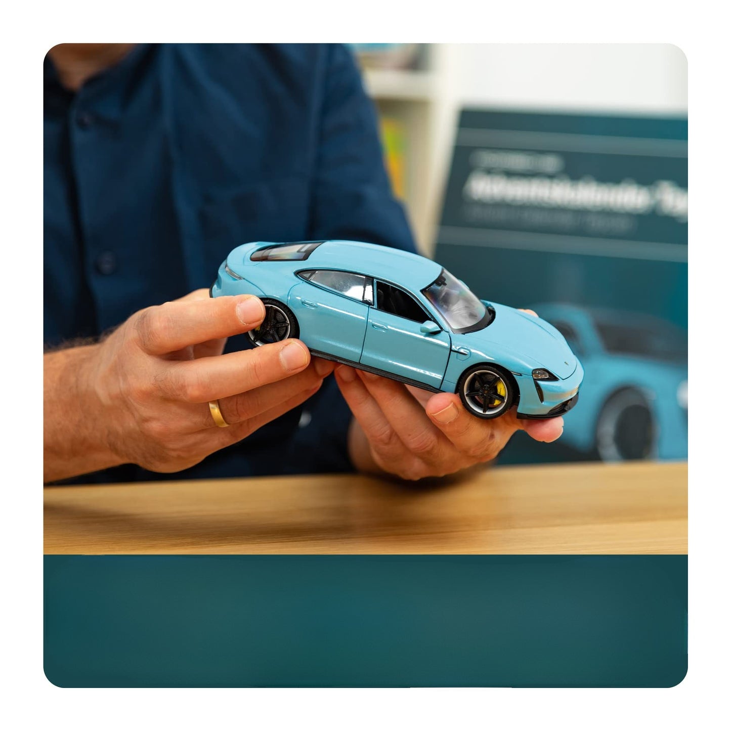 Porsche Taycan Advent Calendar 1:24